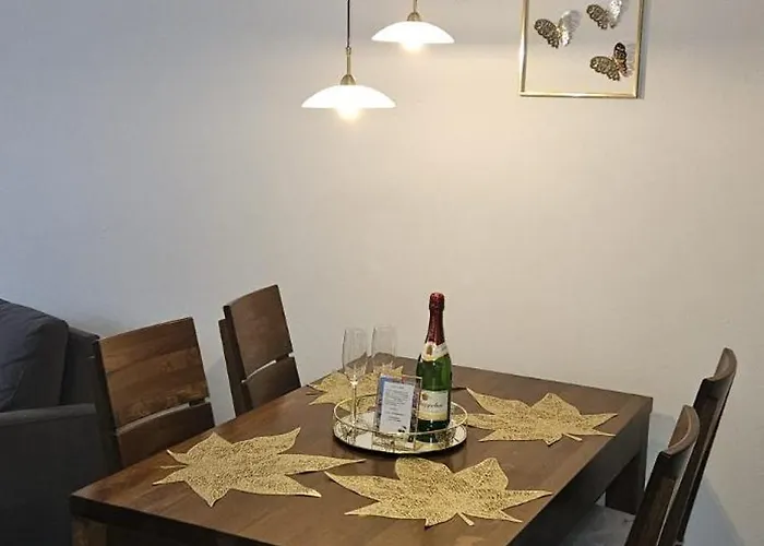 Wiśniowy Ogród Z Garażem Kołobrzeg