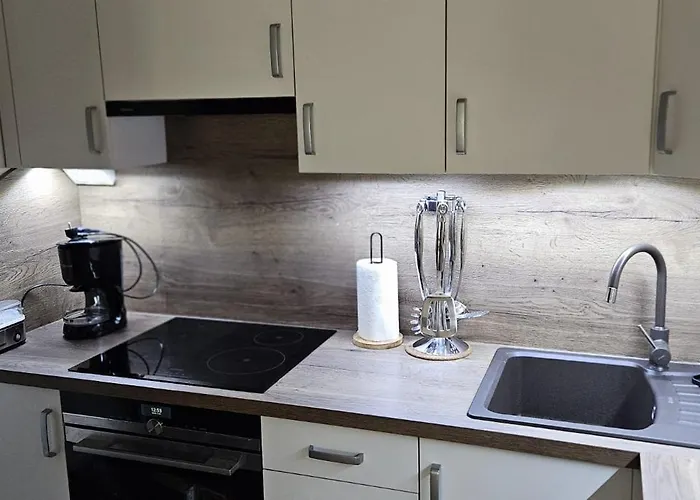 Wiśniowy Ogród Z Garażem * Kołobrzeg